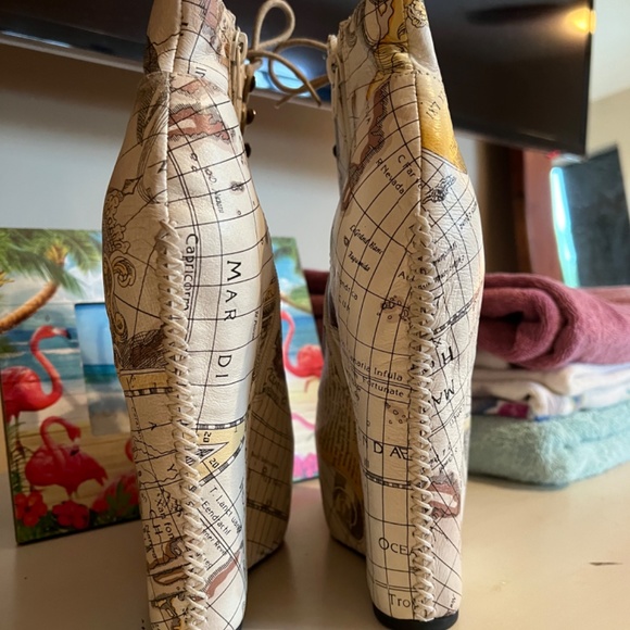 Jeffrey Campbell Handmade Leather Map Platform Wedges - Picture 3 of 6